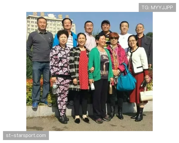 跟老队友重逢的大笑，跟老队友重逢的大笑图片
